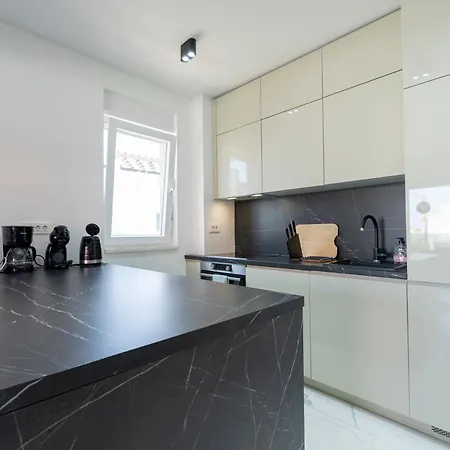 Apartment Sea Breeze Zadar