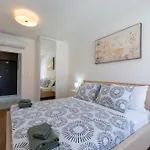 Sea Breeze Апартаменти *