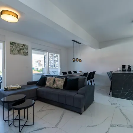 Sea Breeze 扎达尔